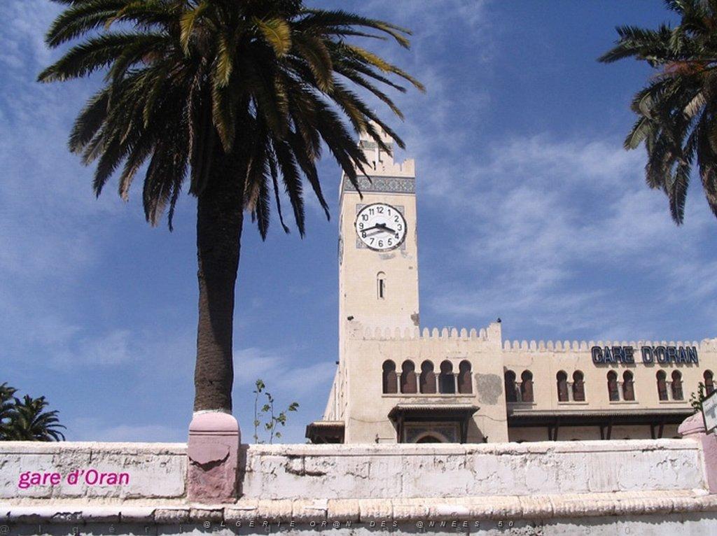 ORAN MAI 2008 3320 gare d Oran.jpg